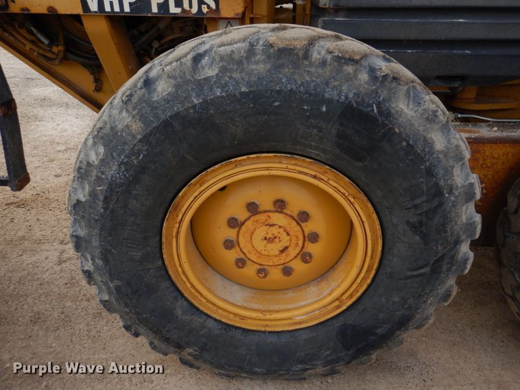 image for item IM9663 2005 Caterpillar 12H  motor grader