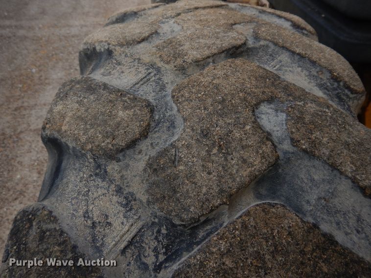 image for item IM9663 2005 Caterpillar 12H  motor grader