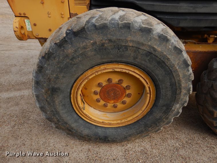 image for item IM9663 2005 Caterpillar 12H  motor grader