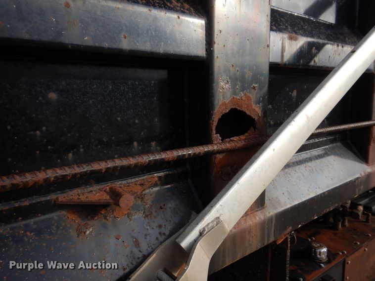 image for item IM9664 2004 International 7600  dump truck