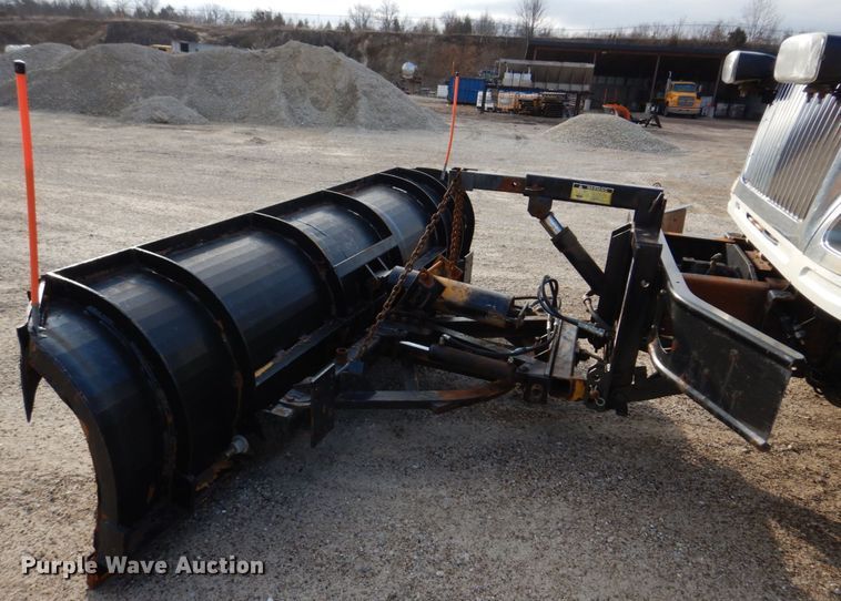 image for item IM9664 2004 International 7600  dump truck