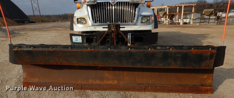 image for item IM9664 2004 International 7600  dump truck