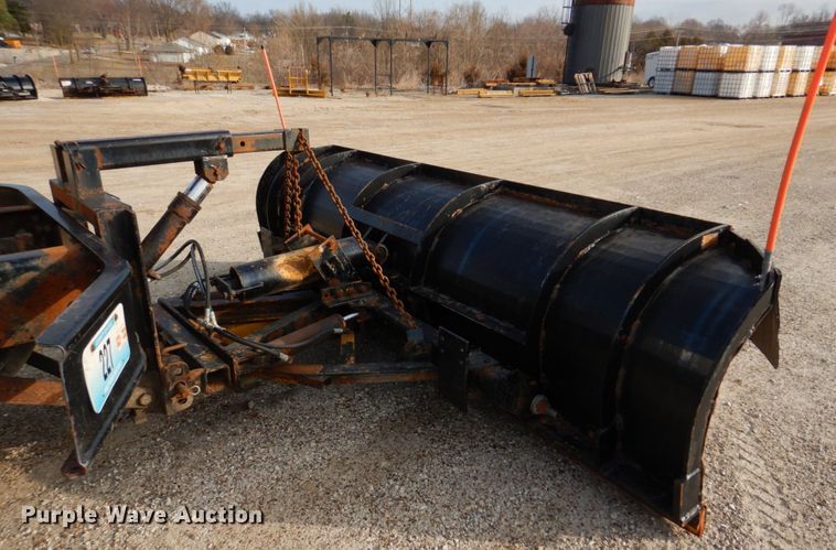 image for item IM9664 2004 International 7600  dump truck