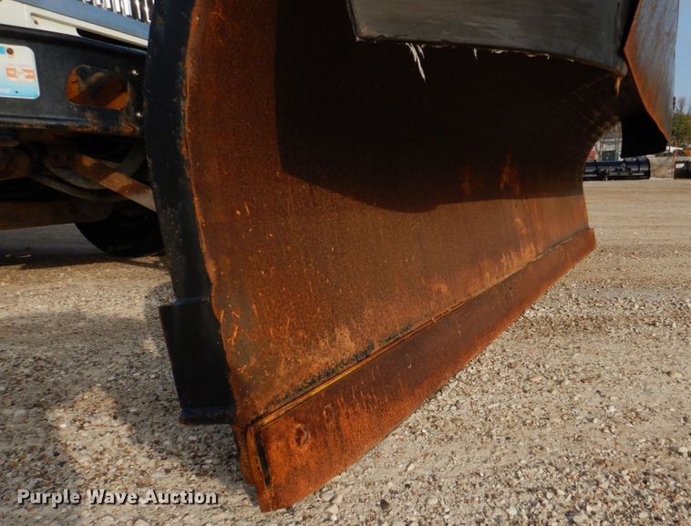 image for item IM9664 2004 International 7600  dump truck