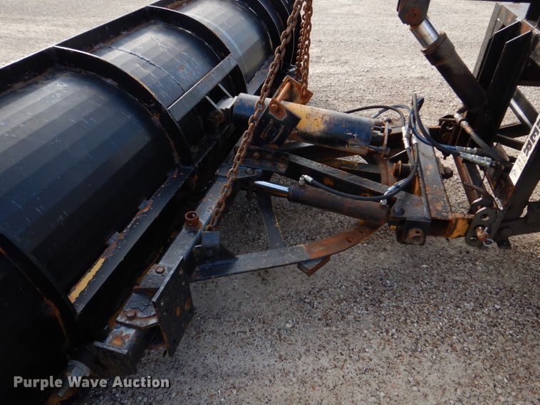 image for item IM9664 2004 International 7600  dump truck