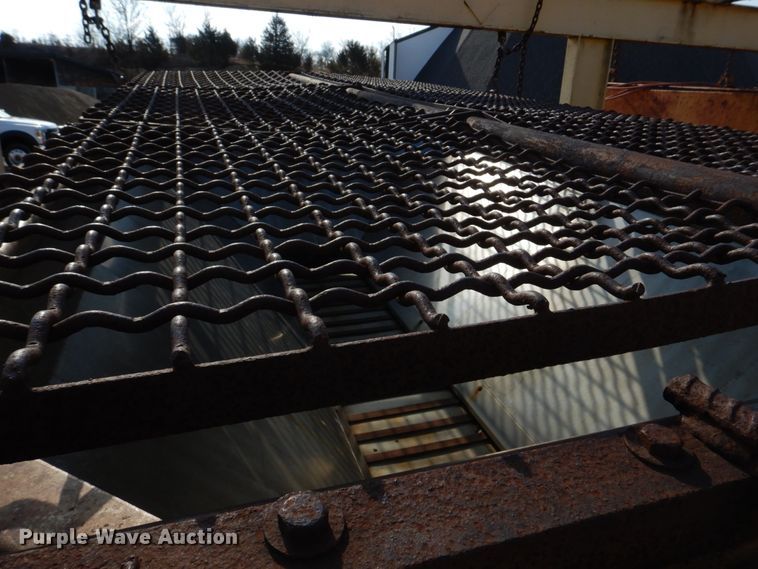 image for item IM9664 2004 International 7600  dump truck