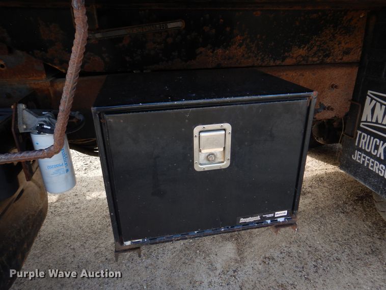 image for item IM9664 2004 International 7600  dump truck