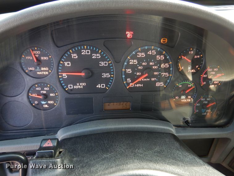 image for item IM9664 2004 International 7600  dump truck