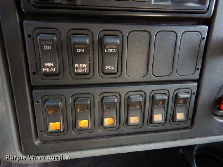 image for item IM9664 2004 International 7600  dump truck