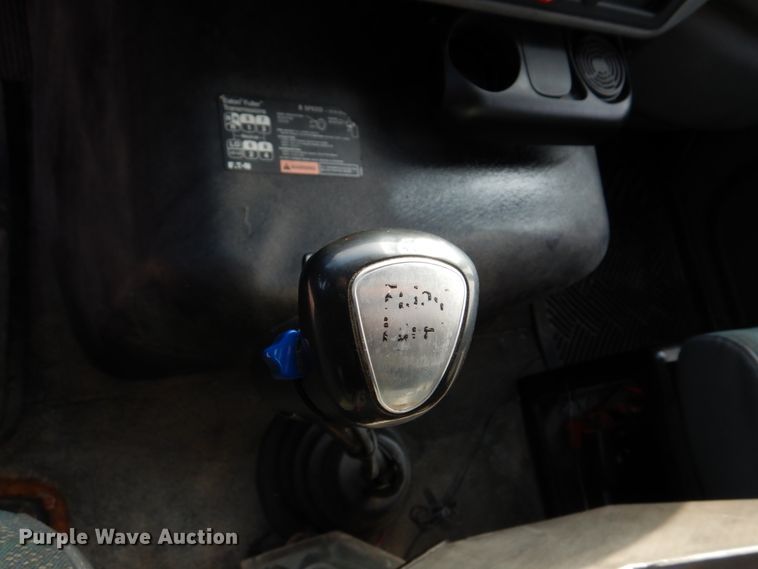 image for item IM9664 2004 International 7600  dump truck