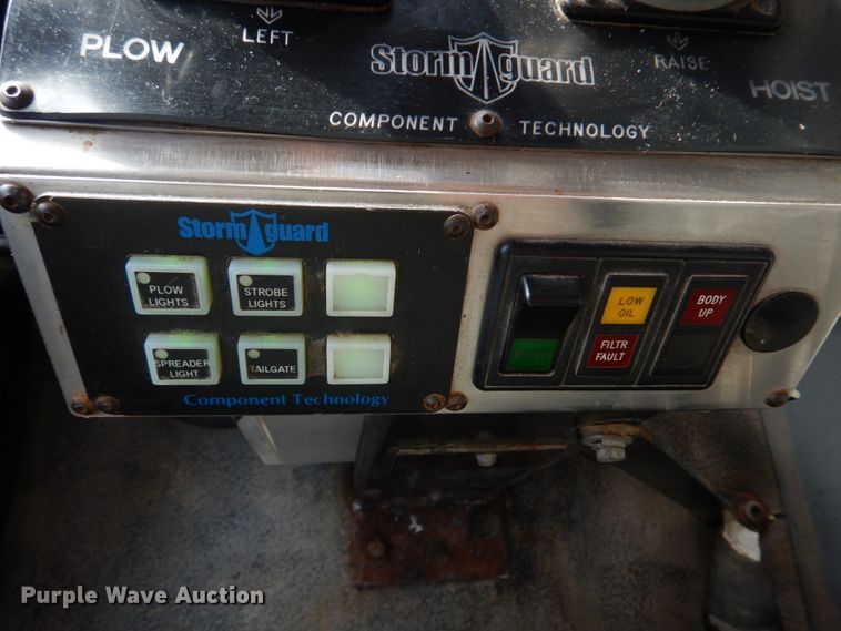 image for item IM9664 2004 International 7600  dump truck