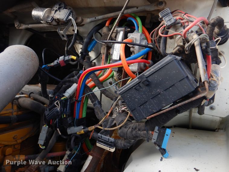 image for item IM9664 2004 International 7600  dump truck