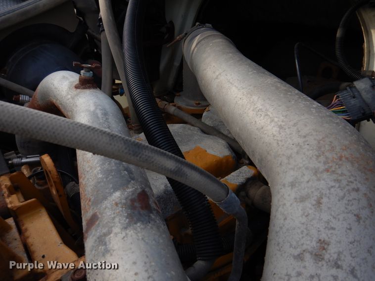 image for item IM9664 2004 International 7600  dump truck