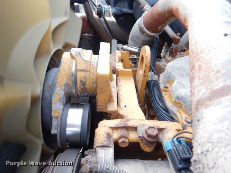 image for item IM9664 2004 International 7600  dump truck