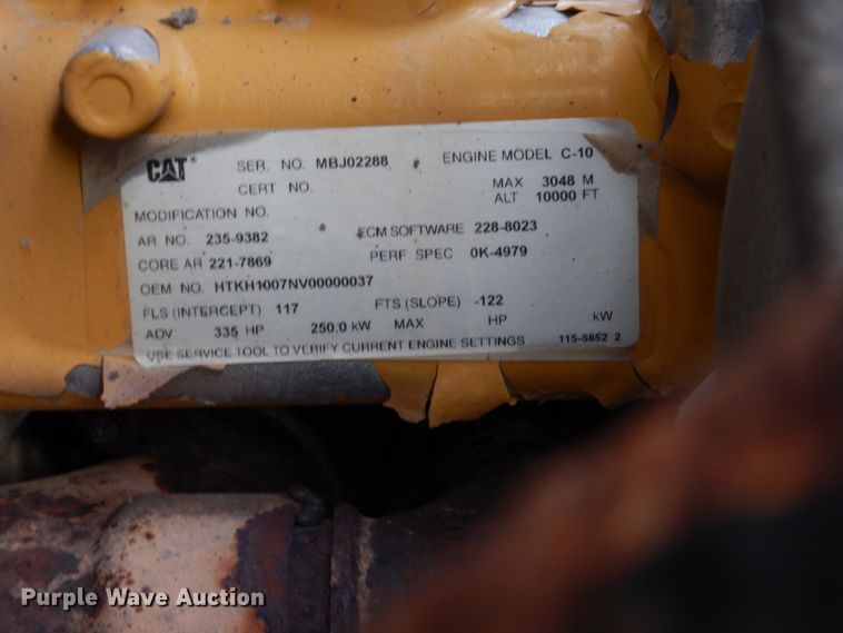 image for item IM9664 2004 International 7600  dump truck