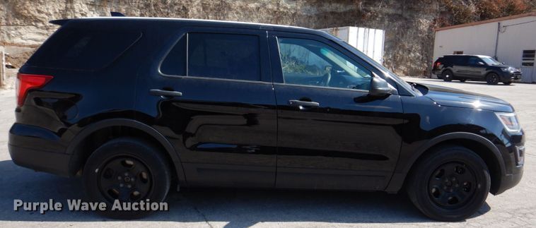 image for item IM9666 2016 Ford Explorer Police Interceptor  SUV