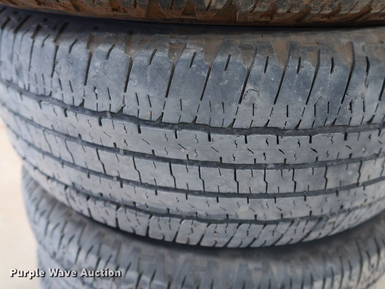 image for item IY9143 (4) Goodyear Wrangler Fortitude HT 265/70R17 tires