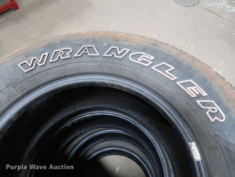 image for item IY9143 (4) Goodyear Wrangler Fortitude HT 265/70R17 tires
