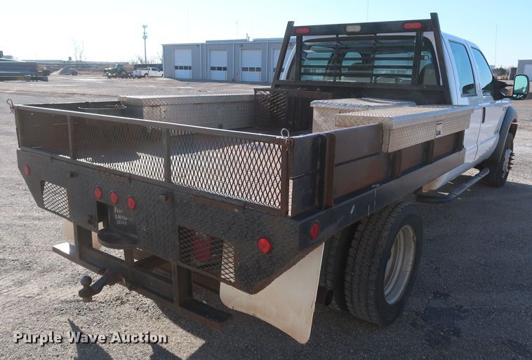 image for item IY9145 2005 Ford F450 Super Duty XL  Crew Cab flatbed truck
