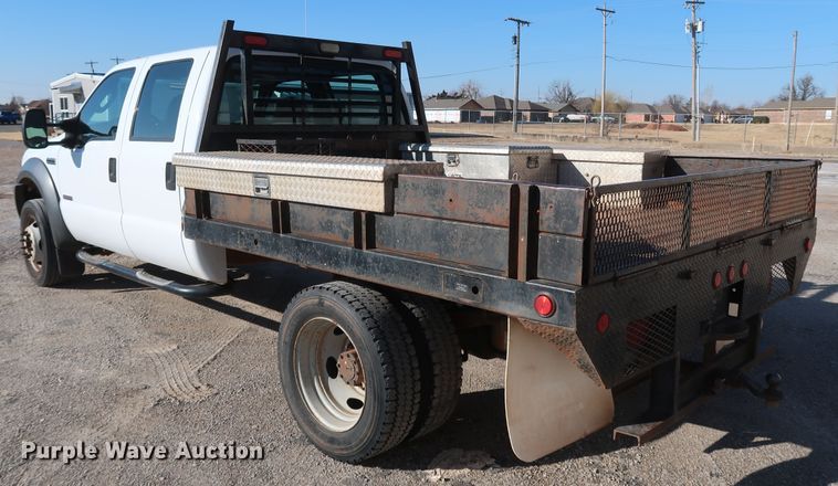 image for item IY9145 2005 Ford F450 Super Duty XL  Crew Cab flatbed truck