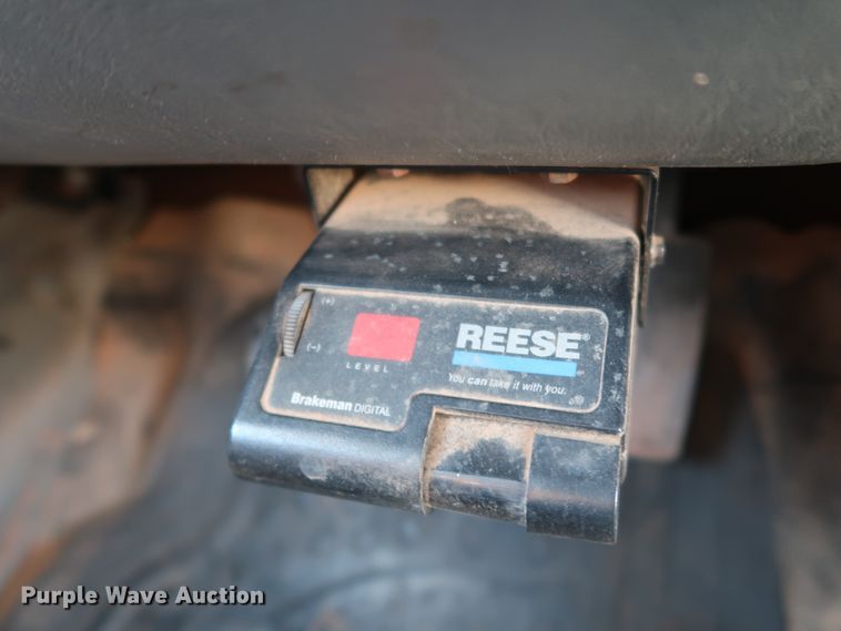 image for item IY9145 2005 Ford F450 Super Duty XL  Crew Cab flatbed truck