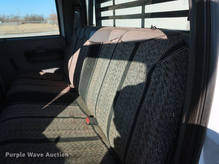 image for item IY9145 2005 Ford F450 Super Duty XL  Crew Cab flatbed truck