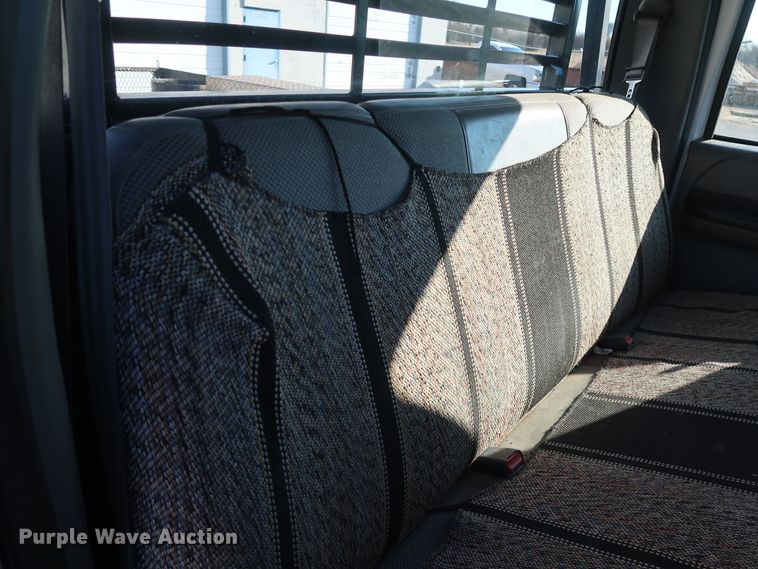 image for item IY9145 2005 Ford F450 Super Duty XL  Crew Cab flatbed truck