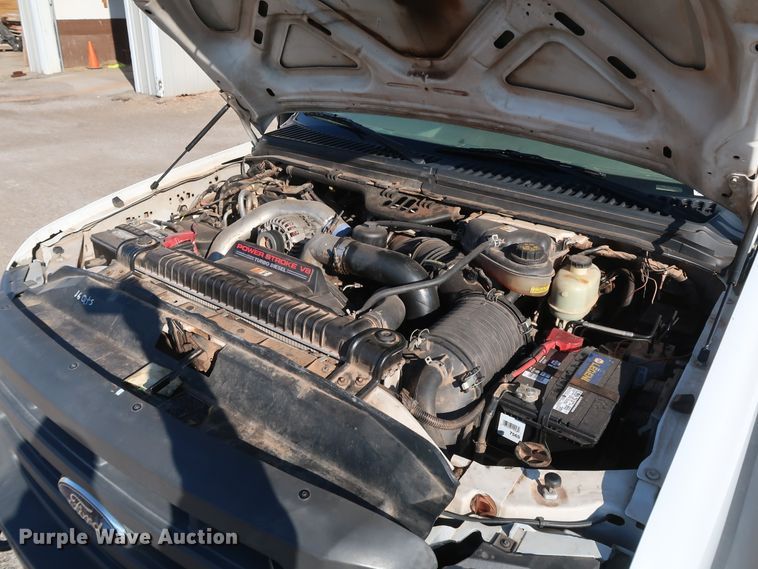 image for item IY9145 2005 Ford F450 Super Duty XL  Crew Cab flatbed truck