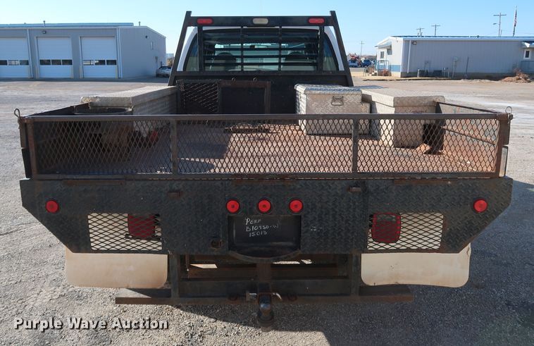 image for item IY9145 2005 Ford F450 Super Duty XL  Crew Cab flatbed truck