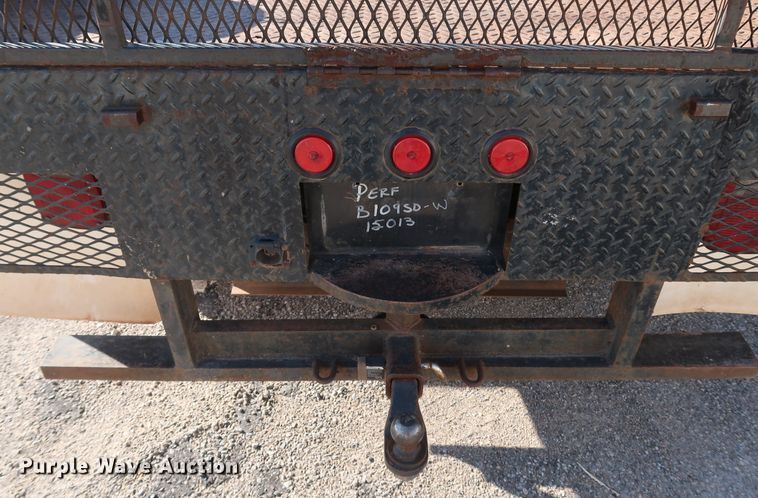 image for item IY9145 2005 Ford F450 Super Duty XL  Crew Cab flatbed truck