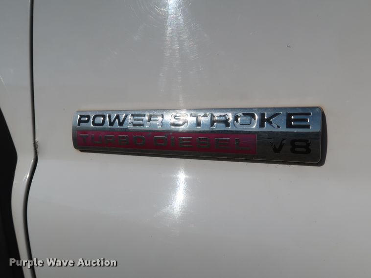 image for item IY9145 2005 Ford F450 Super Duty XL  Crew Cab flatbed truck