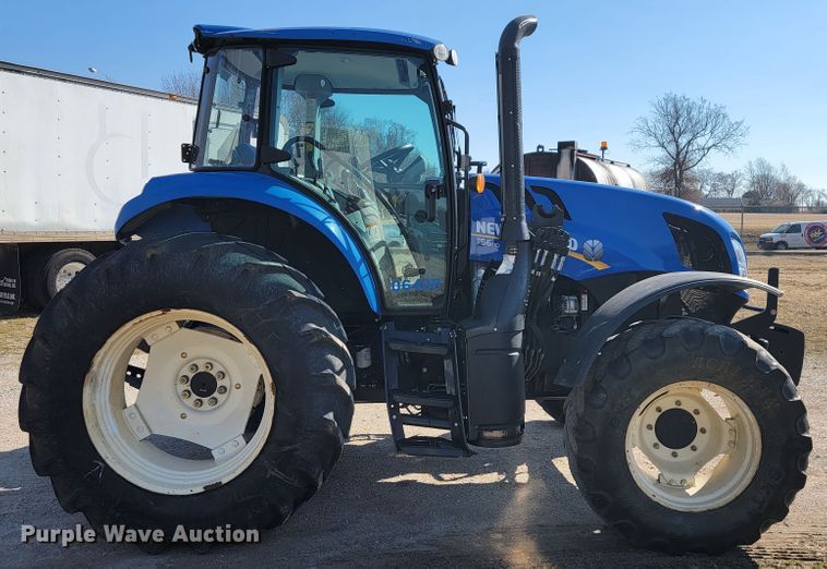 image for item JE9925 New Holland TS6.110  MFWD tractor