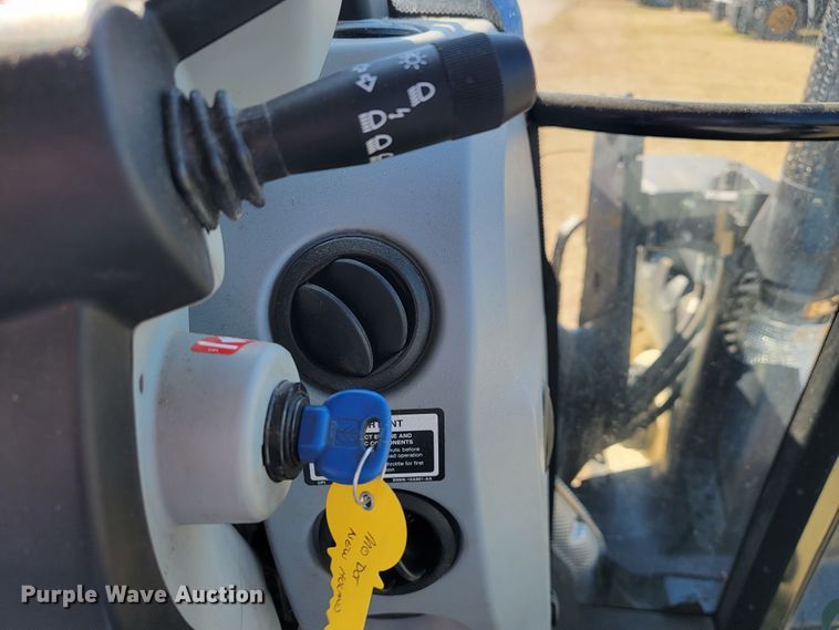 image for item JE9925 New Holland TS6.110  MFWD tractor