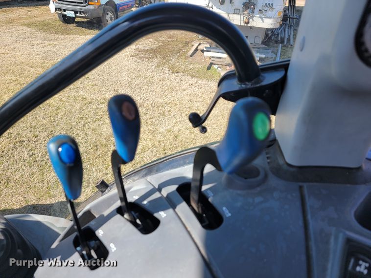 image for item JE9925 New Holland TS6.110  MFWD tractor