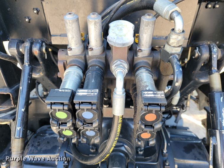 image for item JE9925 New Holland TS6.110  MFWD tractor