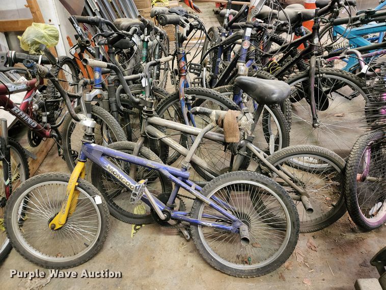 image for item JG9192 Approximately 15 bicycles
