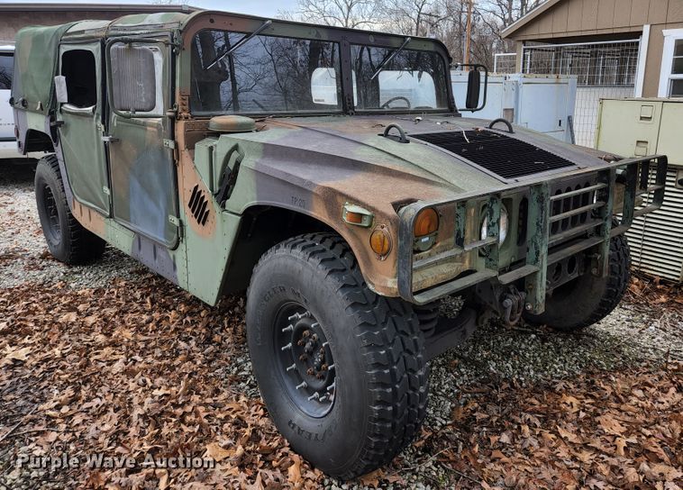 image for item JG9193 1990 Am General M998 Humvee  SUV