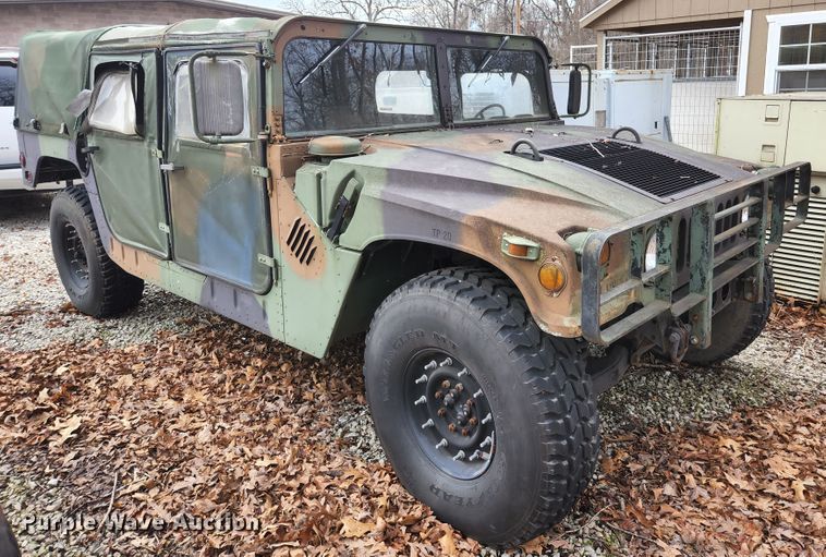 image for item JG9193 1990 Am General M998 Humvee  SUV