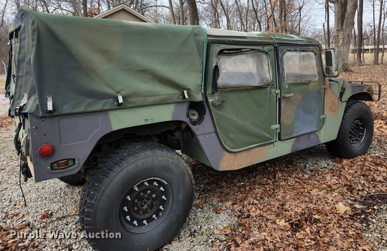 image for item JG9193 1990 Am General M998 Humvee  SUV