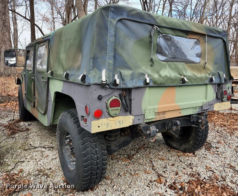 image for item JG9193 1990 Am General M998 Humvee  SUV