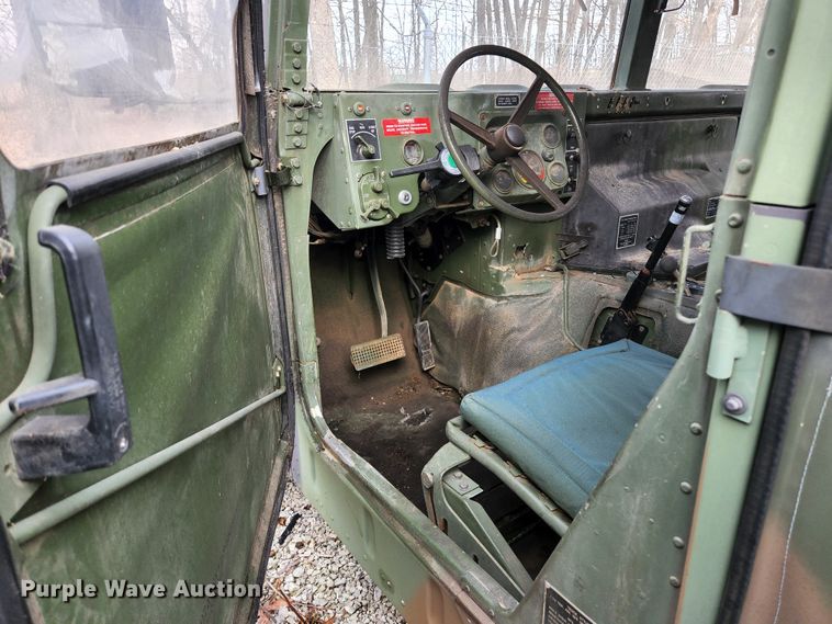 image for item JG9193 1990 Am General M998 Humvee  SUV