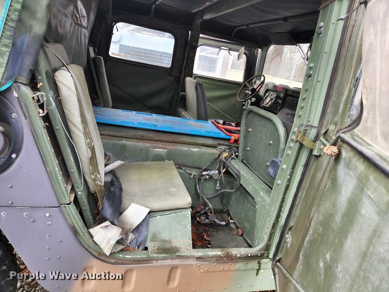 image for item JG9193 1990 Am General M998 Humvee  SUV