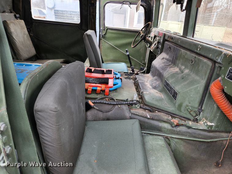 image for item JG9193 1990 Am General M998 Humvee  SUV