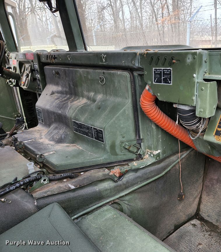 image for item JG9193 1990 Am General M998 Humvee  SUV