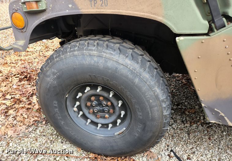 image for item JG9193 1990 Am General M998 Humvee  SUV