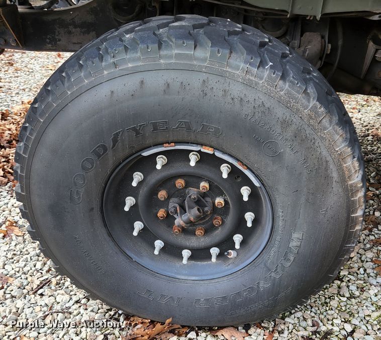 image for item JG9193 1990 Am General M998 Humvee  SUV