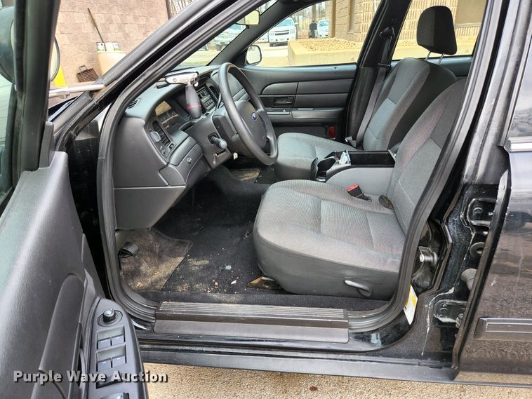 image for item JG9194 2010 Ford Crown Victoria Police Interceptor