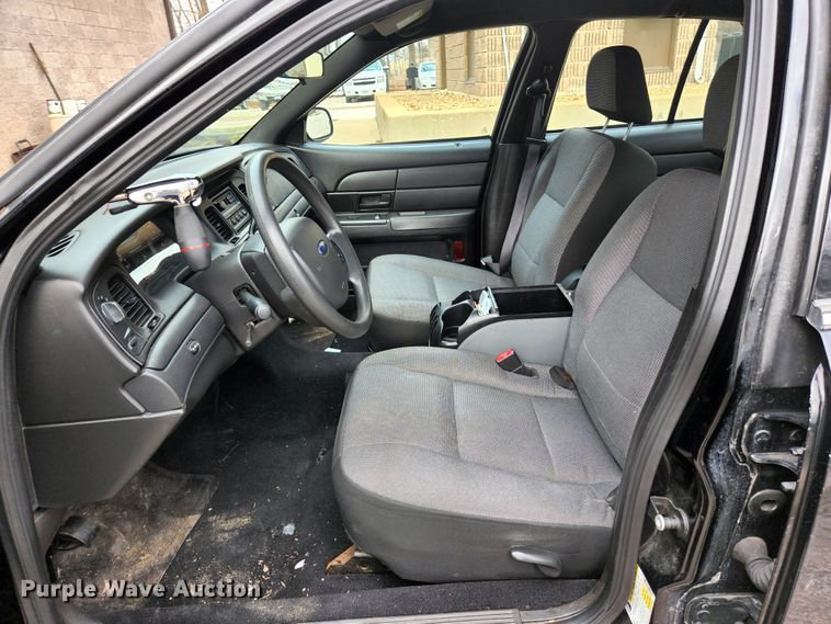 image for item JG9194 2010 Ford Crown Victoria Police Interceptor