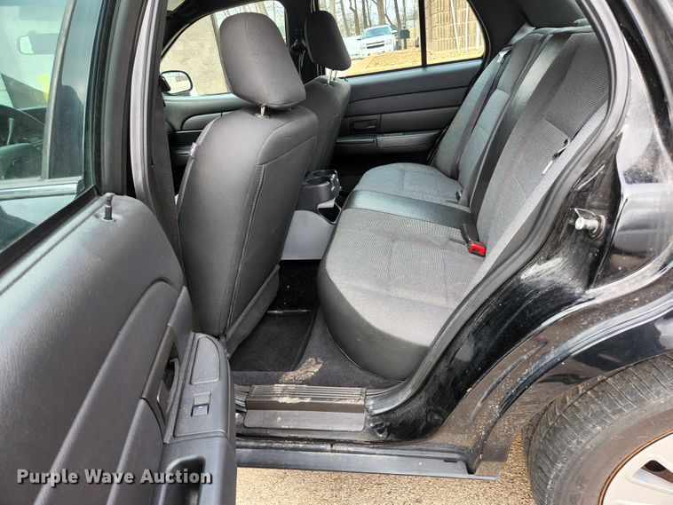 image for item JG9194 2010 Ford Crown Victoria Police Interceptor