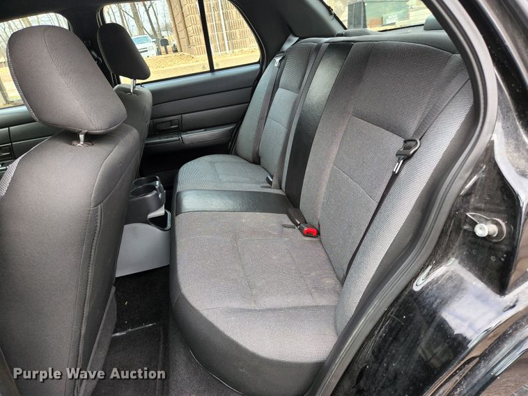 image for item JG9194 2010 Ford Crown Victoria Police Interceptor